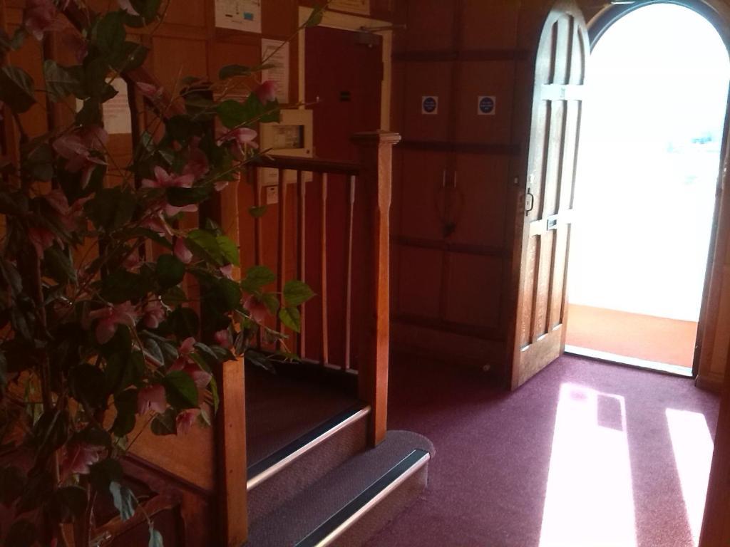 Sk Heathrow Hotel Hayes  Bagian luar foto
