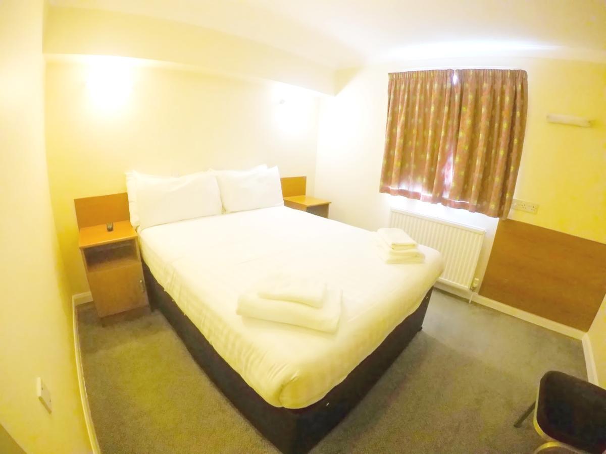 Sk Heathrow Hotel Hayes  Bagian luar foto
