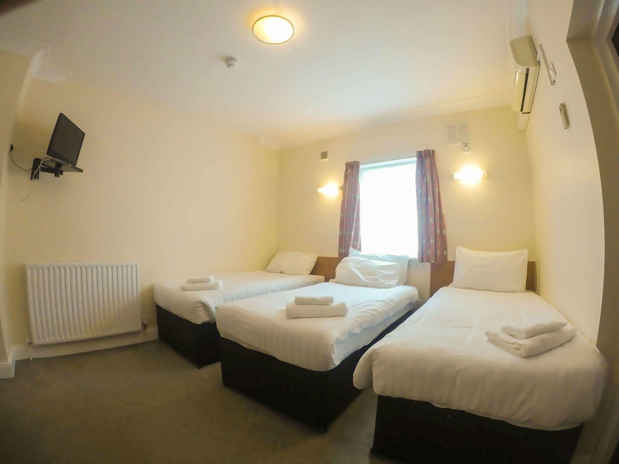Sk Heathrow Hotel Hayes  Bagian luar foto