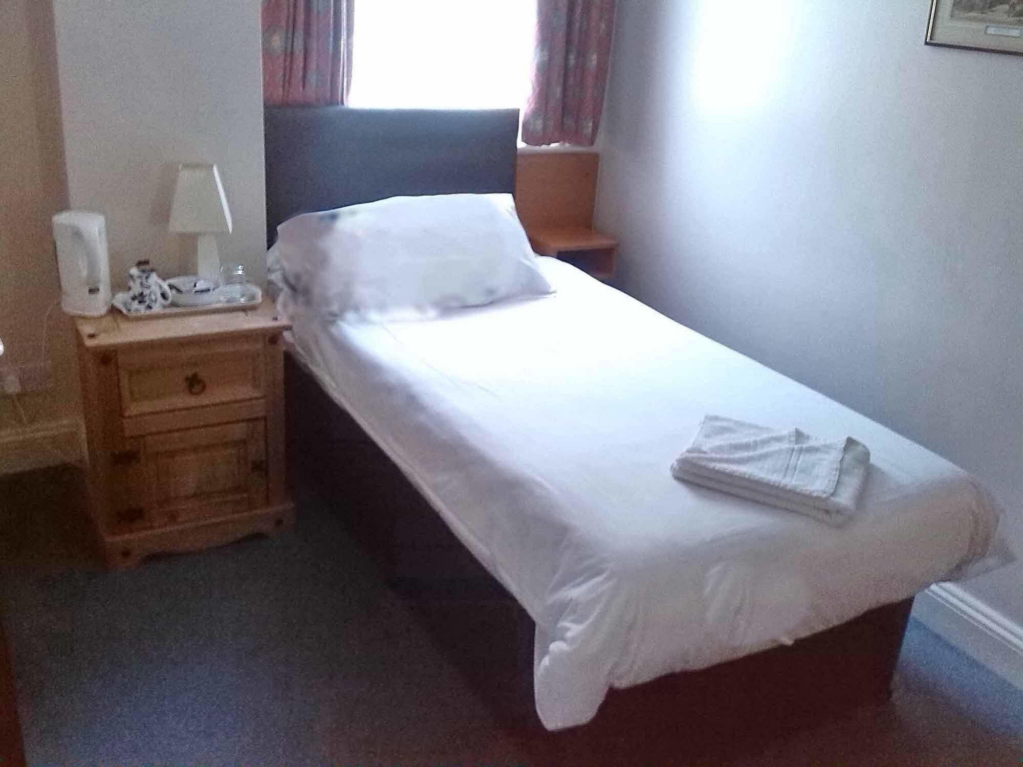 Sk Heathrow Hotel Hayes  Bagian luar foto